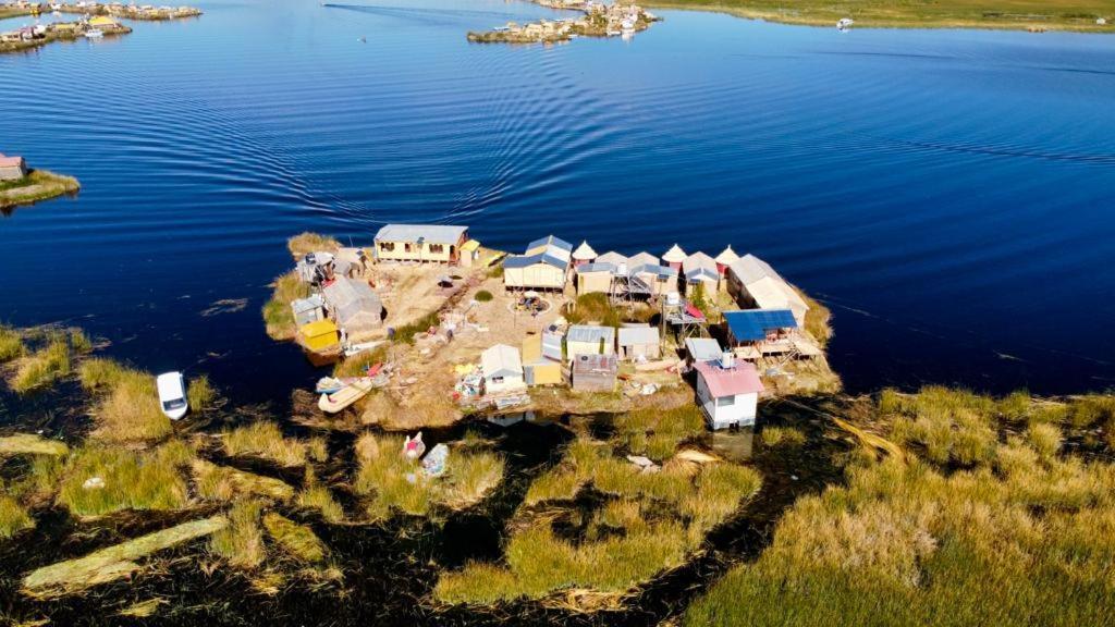 Uros Aruma-Uro On Uros Floating Islands Puno Exterior foto